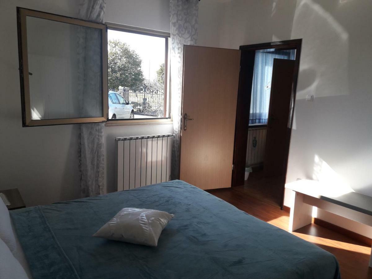 Apartman Nevia Holiday Home Ciritez Zewnętrze zdjęcie